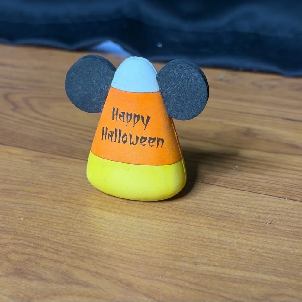 Walt Disney World Parks Vintage Car‎ Antenna Topper Happy Halloween Candy Corn